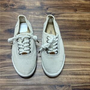 Margaritaville beige striped Sneakers with rope ties, size 8